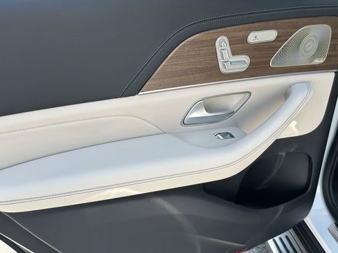 New 2026 Mercedes-Benz GLS 450 4MATIC image 25