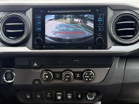 Used 2019 Toyota Tacoma TRD Off-Road w/ Technology Package RWD image 31