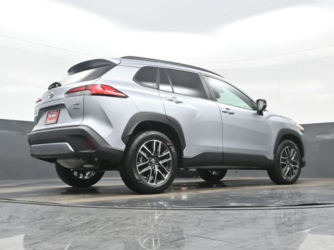 Used 2026 Toyota Corolla Cross XLE w/ Convenience Package image 33