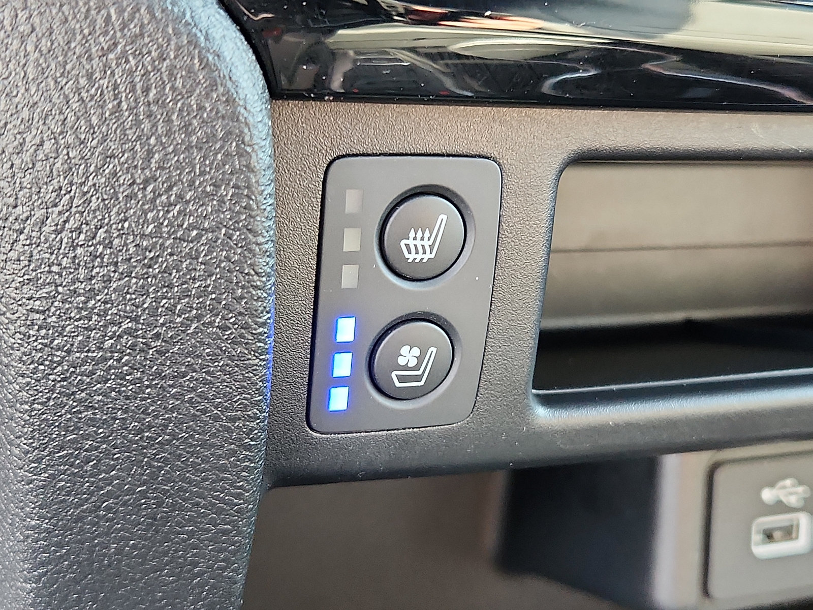 Used 2024 Honda Passport Black Edition image 25