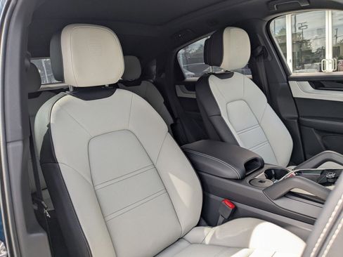 New 2026 Porsche Cayenne Coupe image 26