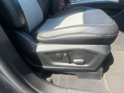 Used 2023 Ford Explorer XLT w/ Equipment Group 202A AWD/4WD image 57