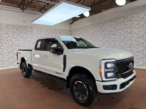 Used 2023 Ford F250 Lariat w/ Tremor Off-Road Package AWD/4WD image 1