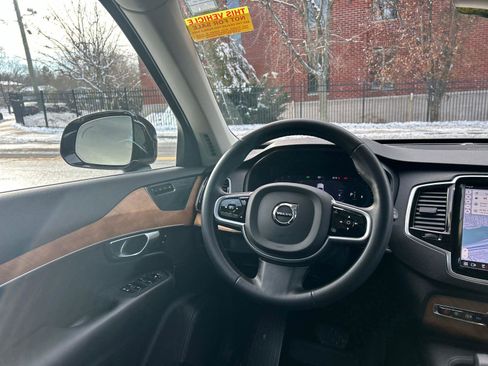 Used 2023 Volvo XC90 B5 Plus w/ Protection Package Premier image 24