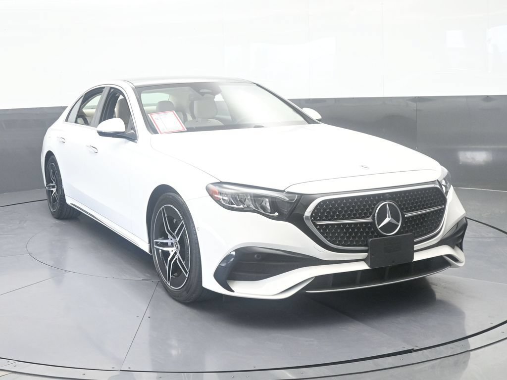 Used 2025 Mercedes-Benz E 350 Sedan w/ Winter Package image 9