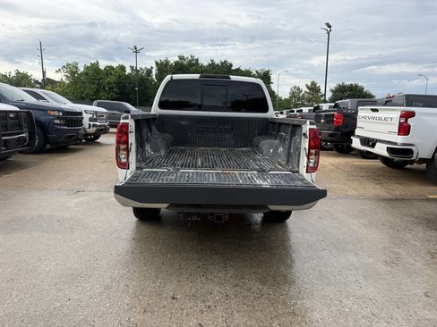 Used 2017 Nissan Frontier SV RWD image 32