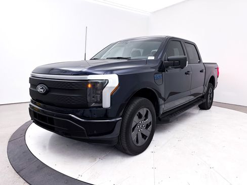 Used 2024 Ford F150 Lightning Flash w/ Max Trailer Tow Package image 14