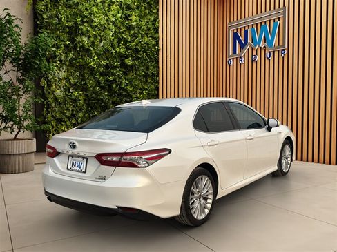 Used 2020 Toyota Camry XLE w/ Carpet Mat Package FWD image 22