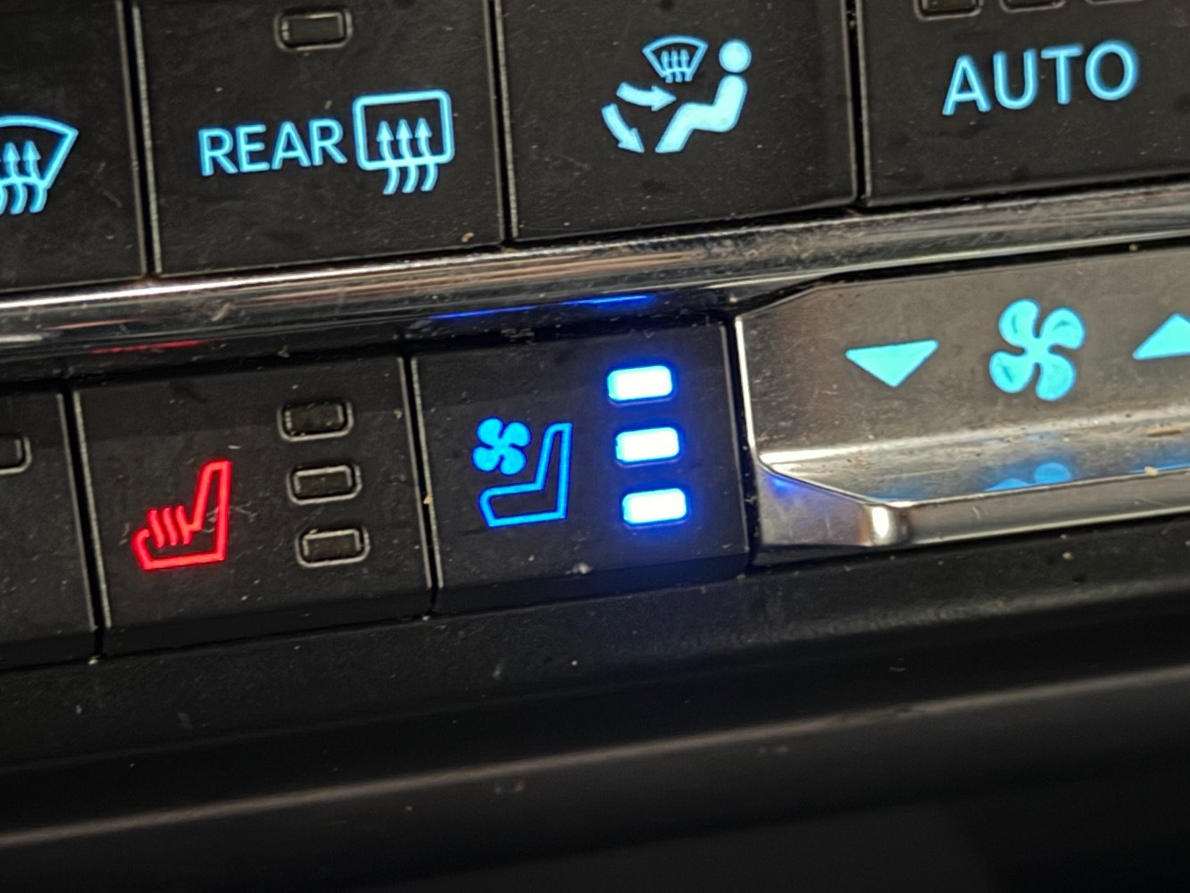 Used 2022 Ford F150 Lariat w/ Equipment Group 502A High AWD/4WD image 31