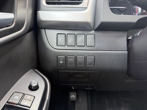 Used 2018 Toyota Highlander XLE image 31