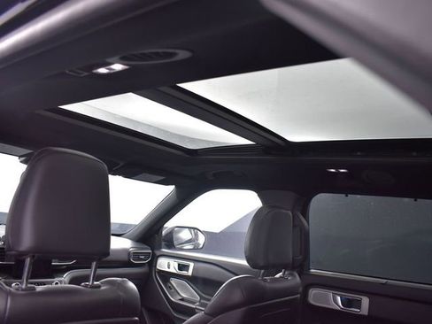 Used 2020 Ford Explorer ST w/ ST Street Pack image 8