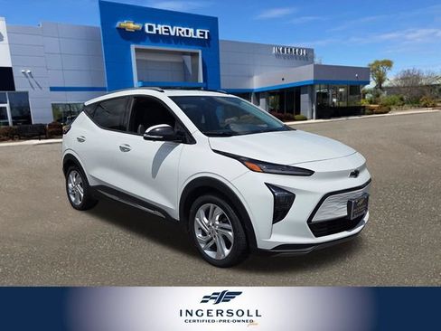 Used 2023 Chevrolet Bolt EUV Premier w/ Sun & Sound Package FWD image 1