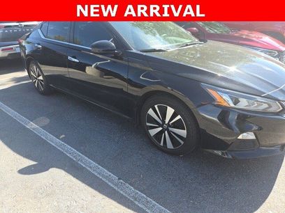 Certified 2022 Nissan Altima 2.5 SV