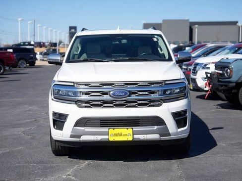 Used 2024 Ford Expedition Max Platinum RWD image 3
