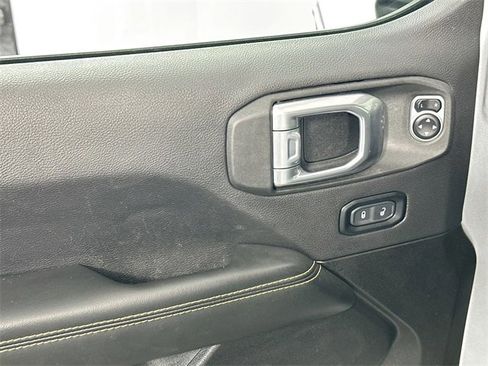 Used 2024 Jeep Wrangler Unlimited Sahara w/ Technology Group image 25