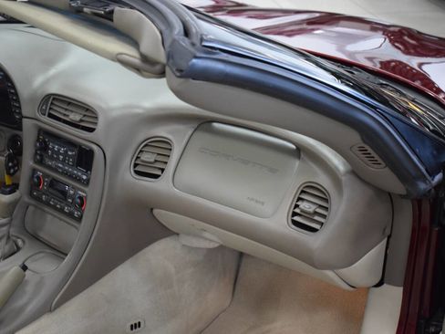 Used 2003 Chevrolet Corvette Convertible w/ Preferred Equipment Group1 image 30