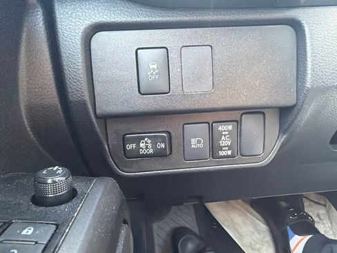 Used 2023 Toyota Tacoma TRD Off-Road w/ Technology Package AWD/4WD image 24