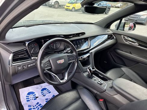 Used 2021 Cadillac XT6 Premium Luxury image 10
