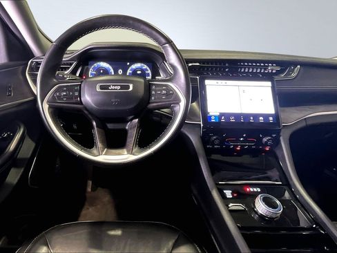 Used 2022 Jeep Grand Cherokee L Limited image 8