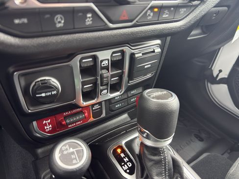 New 2026 Jeep Gladiator Sport AWD/4WD image 21