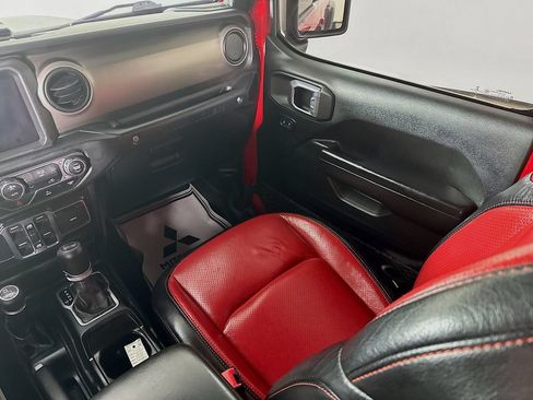 Used 2021 Jeep Wrangler Unlimited Sport w/ Sun And Sound Package AWD/4WD image 23