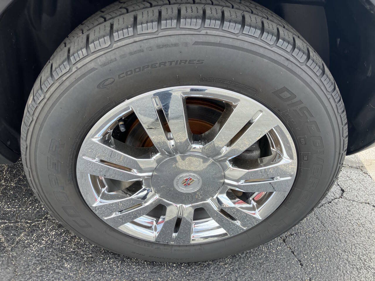 Used 2016 Cadillac SRX Luxury w/ Driver Awareness Package AWD/4WD image 29