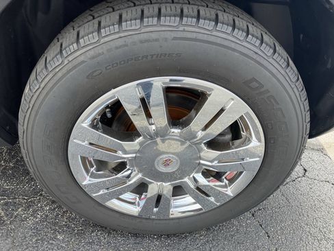 Used 2016 Cadillac SRX Luxury w/ Driver Awareness Package AWD/4WD image 29