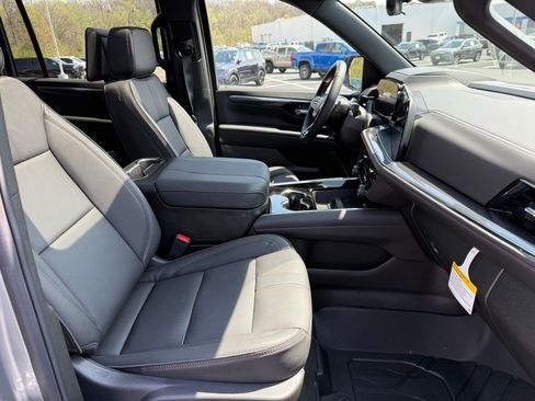 New 2026 Chevrolet Suburban RST w/ Advanced Technology Package AWD/4WD image 11
