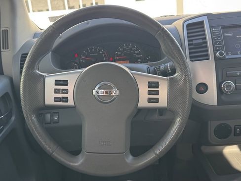 Used 2019 Nissan Frontier SV image 18