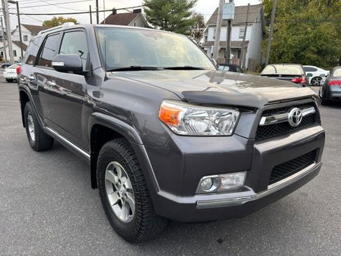 Used 2011 Toyota 4Runner SR5 image 2
