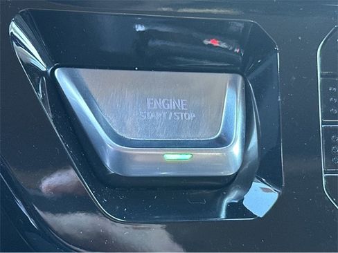 Certified 2024 GMC Sierra 1500 Denali image 29