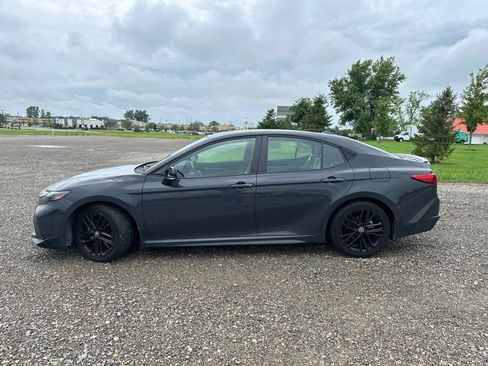 Used 2025 Toyota Camry SE FWD image 7