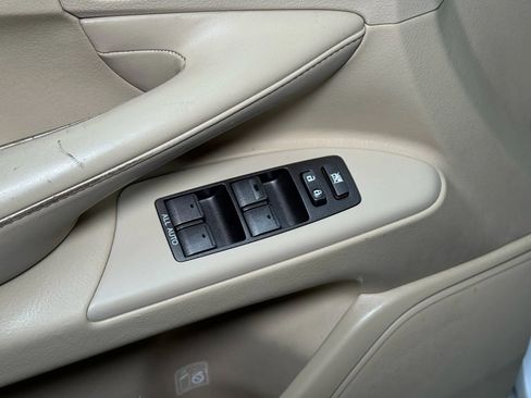 Used 2011 Lexus LX 570 4WD w/ Luxury Pkg image 34