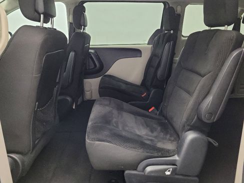 Used 2020 Dodge Grand Caravan SE image 18