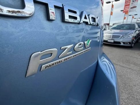 Used 2012 Subaru Outback 2.5i Limited w/ Popular Pkg 1B AWD/4WD image 6