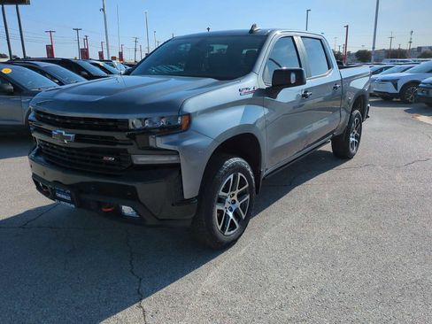 Used 2020 Chevrolet Silverado 1500 LT Trail Boss image 4