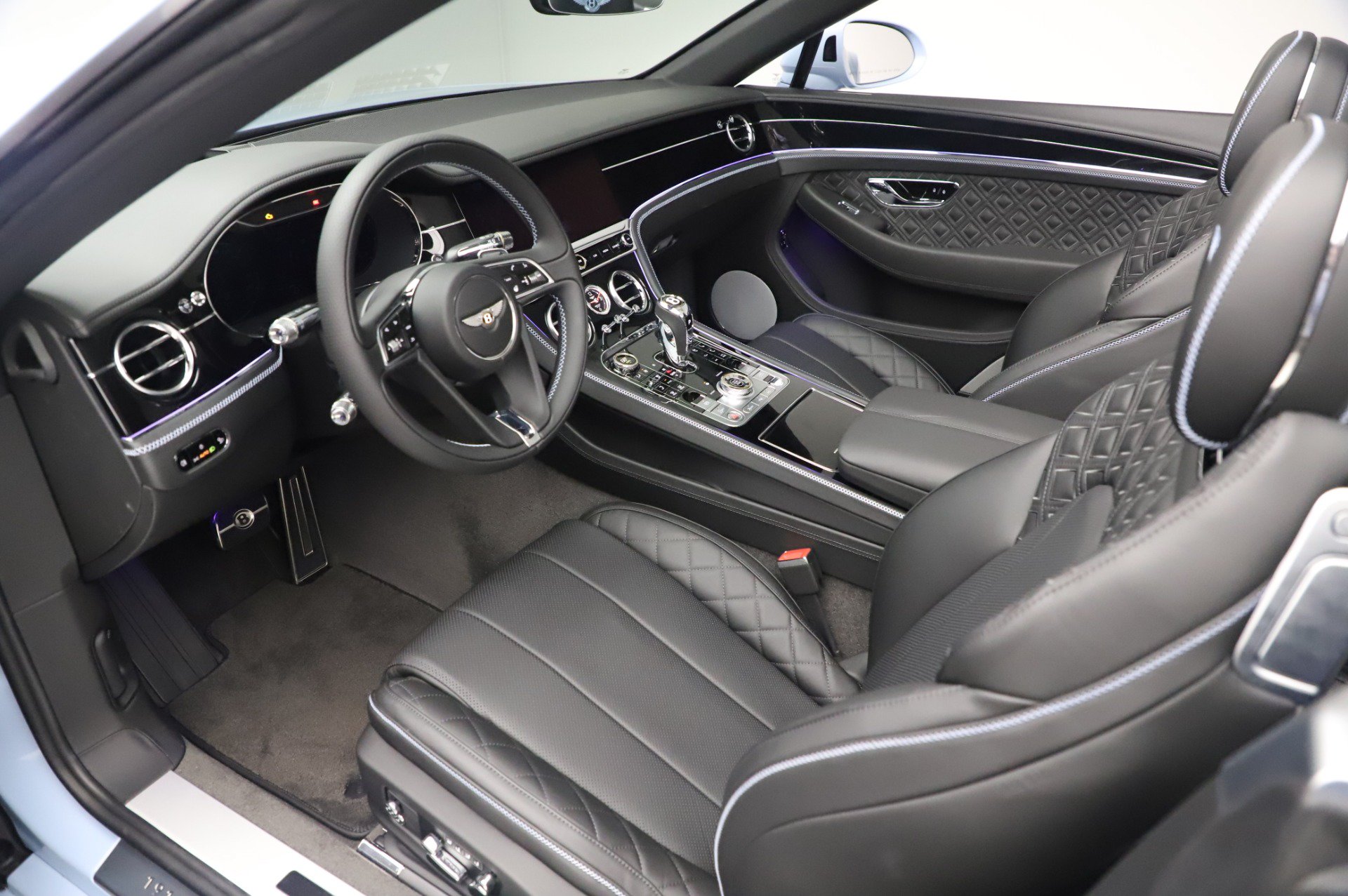 Used 2020 Bentley Continental GT V8 AWD/4WD image 23