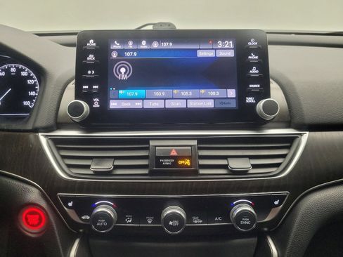 Used 2018 Honda Accord EX image 26