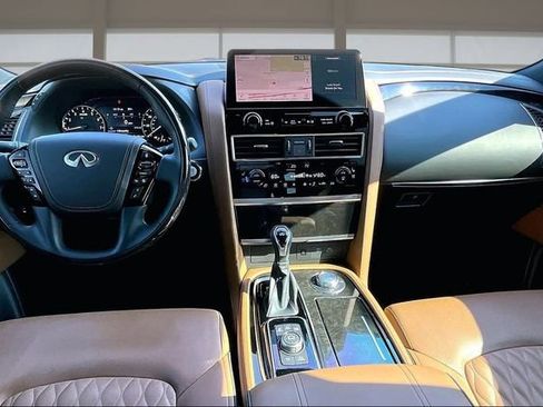 Used 2024 INFINITI QX80 Sensory AWD/4WD image 16