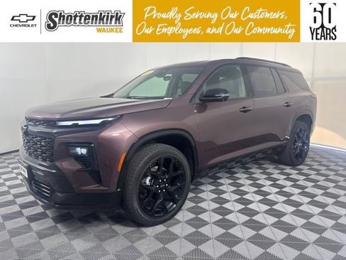 Used 2024 Chevrolet Traverse RS AWD/4WD image 1