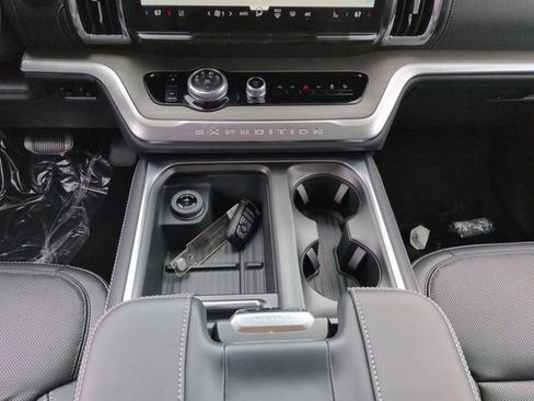 New 2026 Ford Expedition Platinum w/ Driver's Package image 19