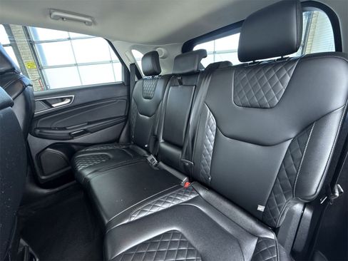 Used 2024 Ford Edge Titanium image 29