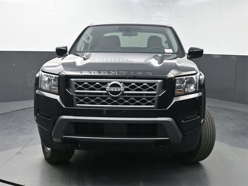 Used 2023 Nissan Frontier SV w/ Technology Package image 38