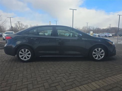 Used 2024 Toyota Corolla LE FWD image 6