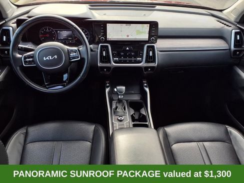Used 2022 Kia Sorento S w/ Panoramic Sunroof Package image 3