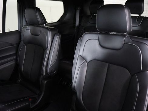 Used 2023 Jeep Grand Cherokee L Laredo AWD/4WD image 32
