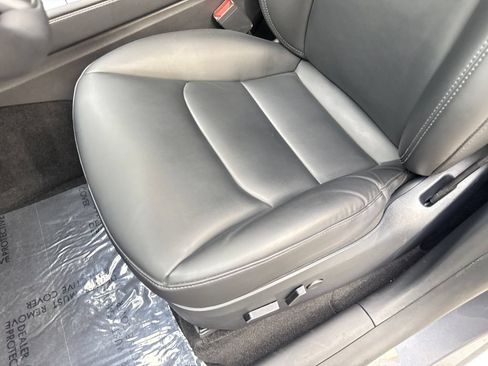 Used 2023 Tesla Model Y Long Range AWD/4WD image 28