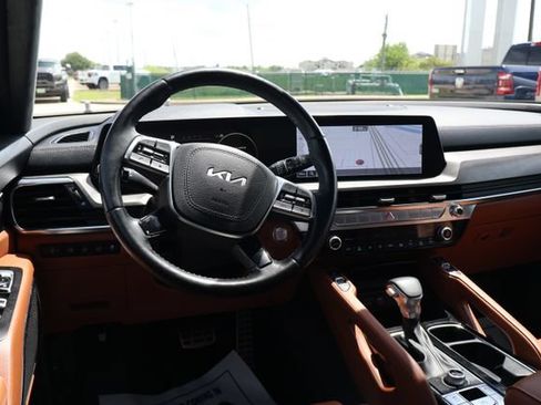 Used 2024 Kia Telluride SX Prestige X-Pro AWD/4WD image 12