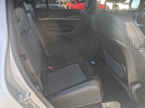 New 2026 Jeep Grand Cherokee Altitude AWD/4WD image 31