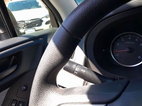 Used 2017 Subaru Forester 2.5i w/ Alloy Wheel Package AWD/4WD image 19